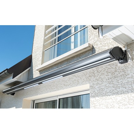 Le store coffre solaire